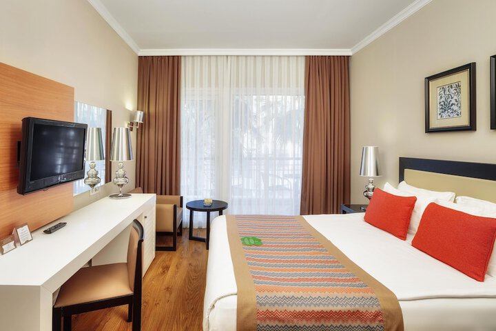 Room 16 of 113