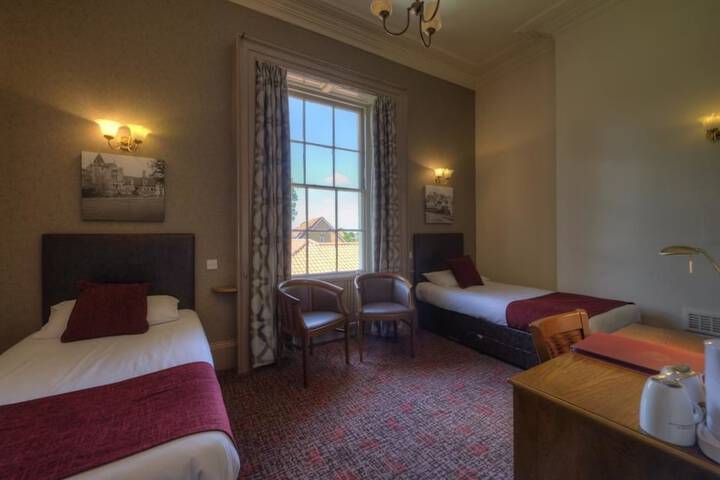 Room 9 of 46