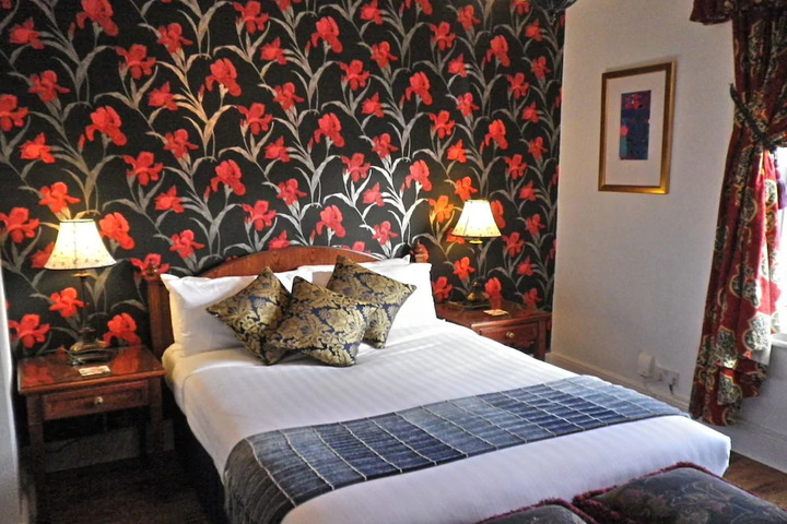 Room 3 of 5