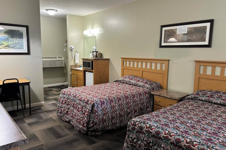Basic 2 Double Beds (9 of 10)