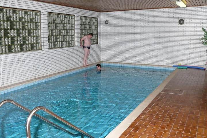 Pools & Facilities