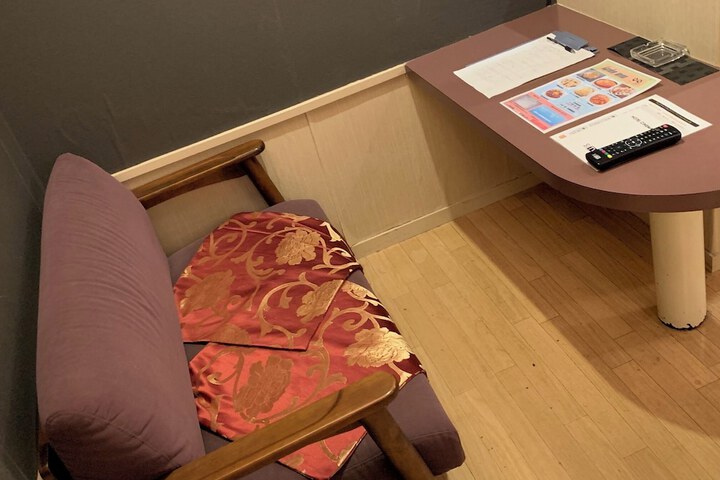Room 6 of 21