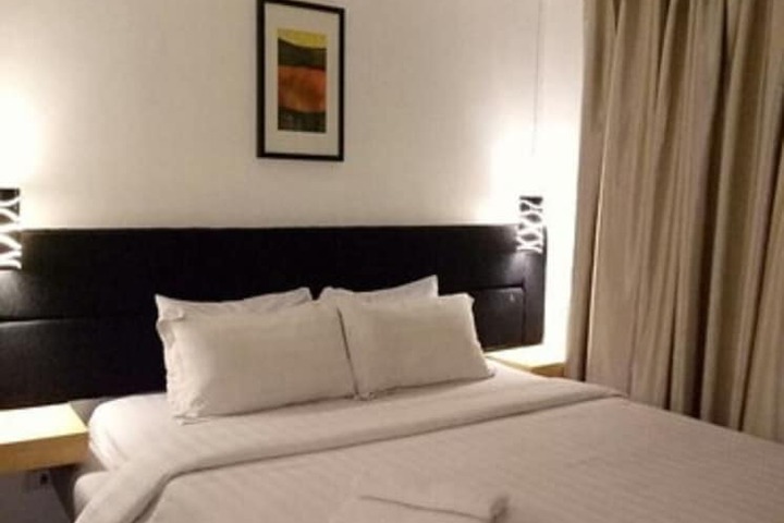 Room 15 of 26