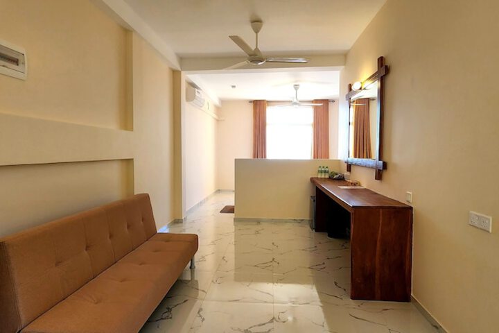 Room 15 of 74