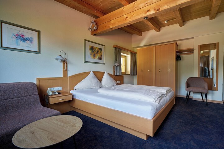 Room 40 of 92