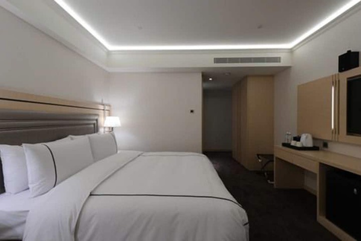 Room 21 of 55