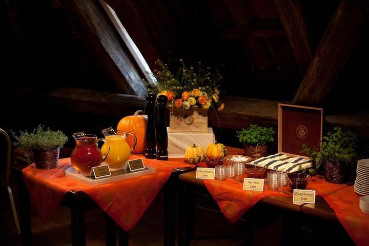 Dining 87 of 136