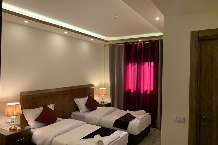 Room 14 of 65