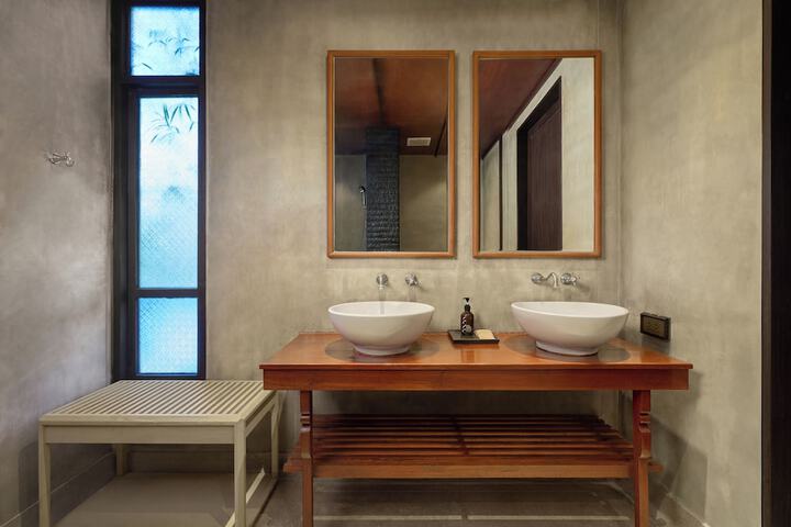 Clean Restrooms