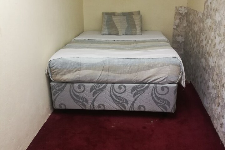 Room 7 of 40