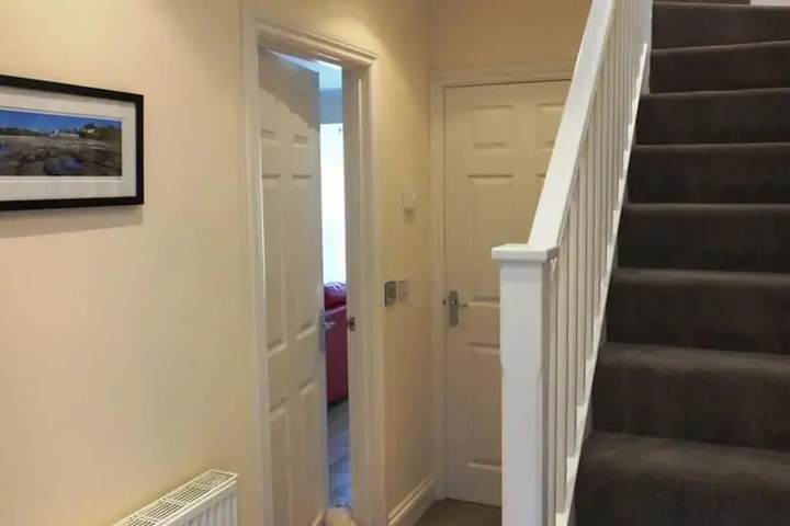 Room 9 of 15