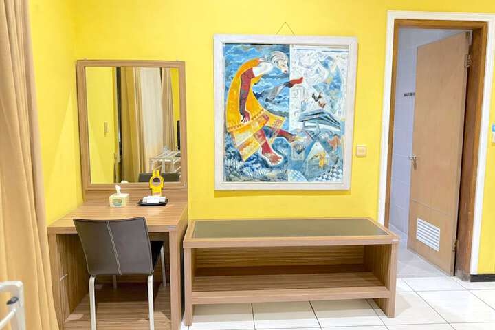 Room 43 of 59