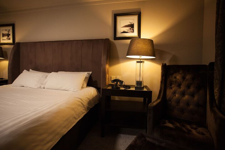 Room 6 of 24