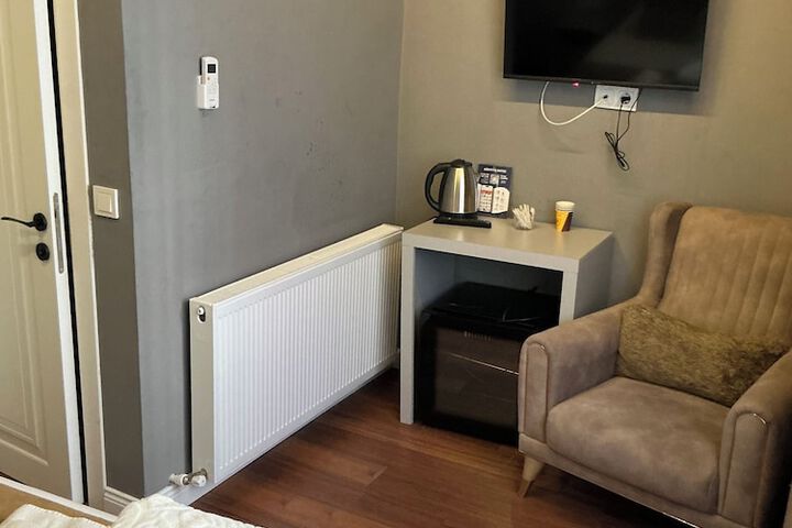 Room 42 of 73
