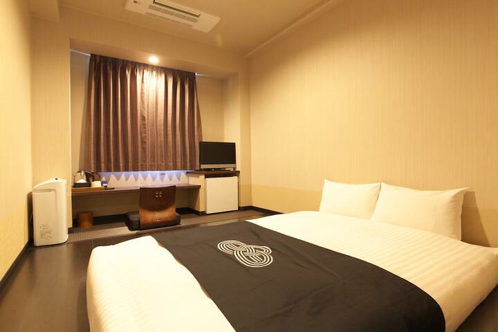 Room 6 of 56