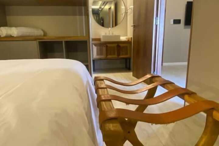 Room 7 of 23