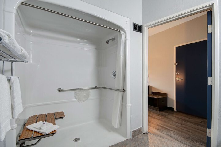 Room 20 of 26