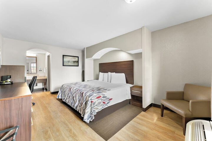 Room 15 of 37