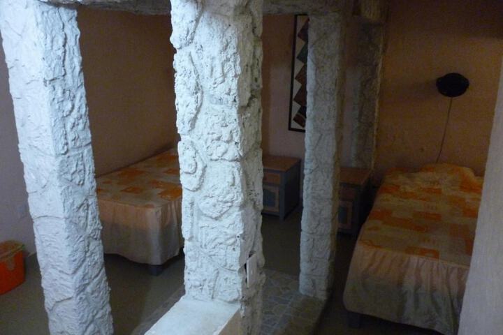Room 12 of 31