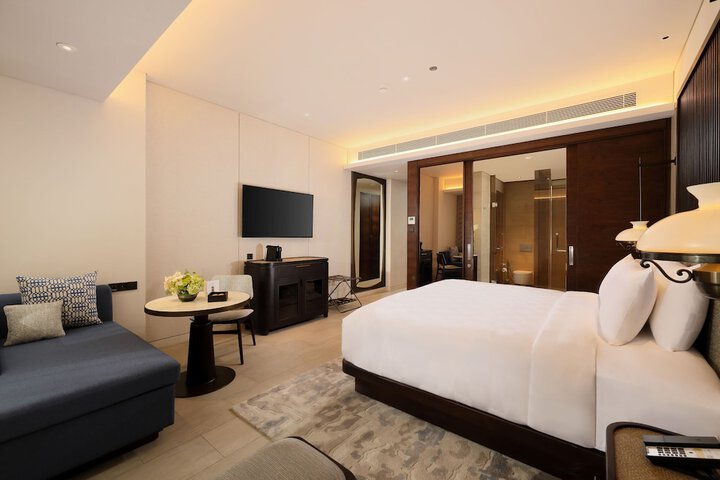 Room 5 of 39