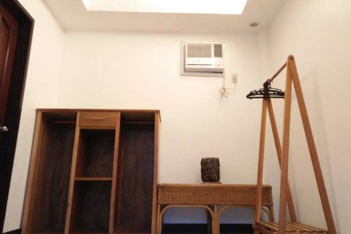 Room 36 of 102