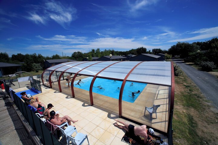 Pool Hotel