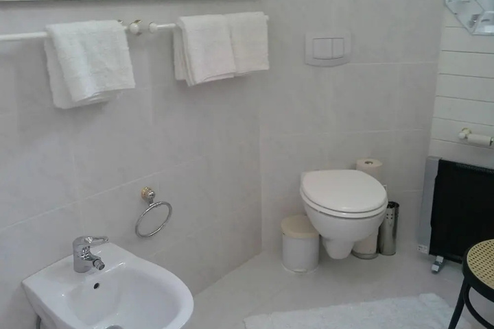 Room 7 of 20