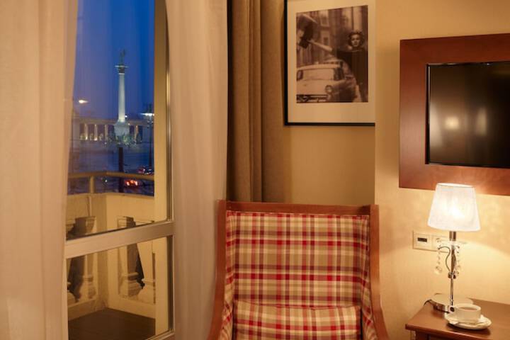 Room 19 of 39