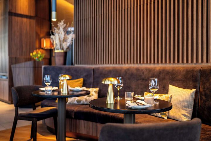 Dining 61 of 128