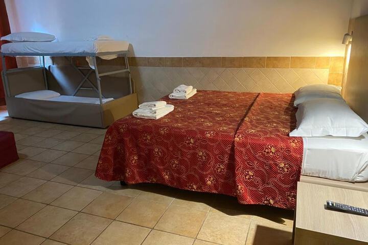 Hotel Alex Square
