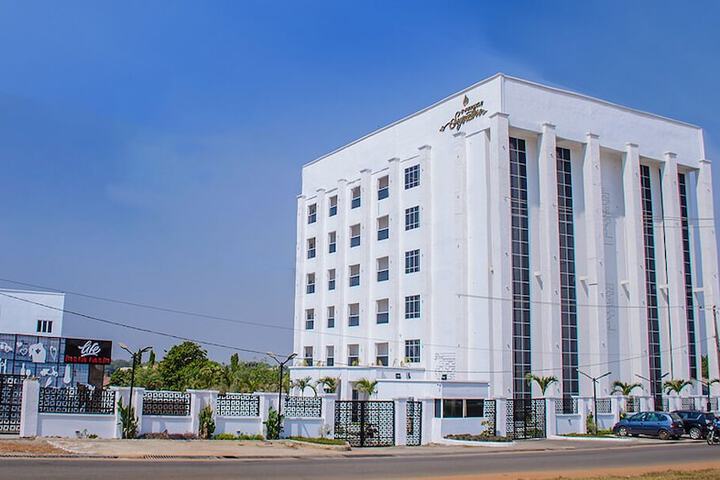 G Pinnacle Signature Hotel