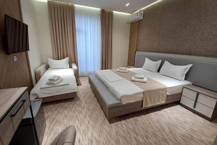 Room 18 of 60