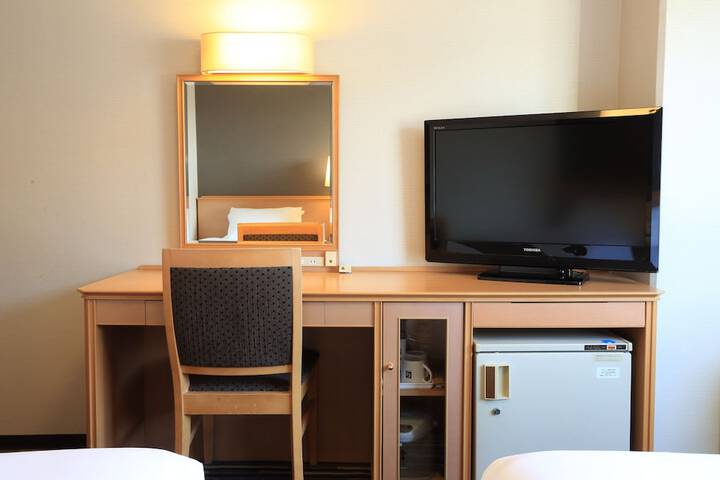 Room 13 of 52