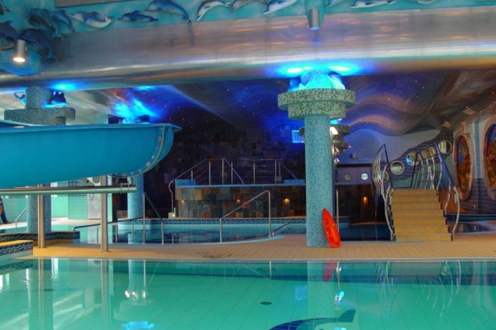 Pool 11 of 15