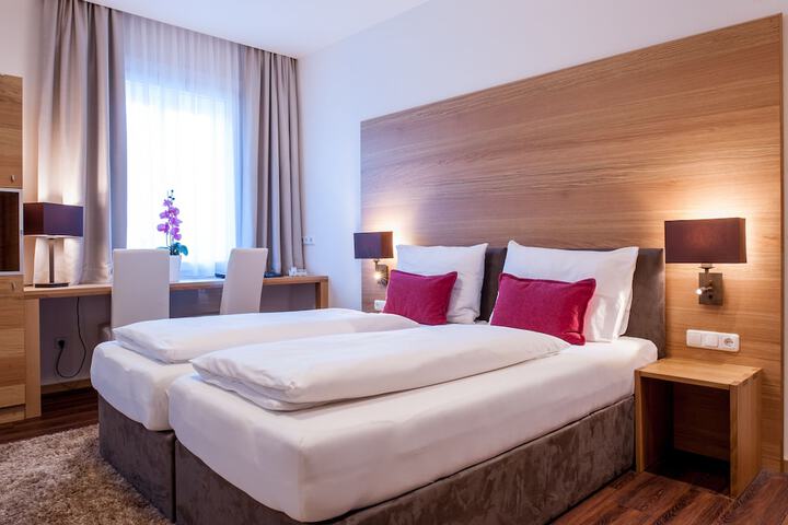 Room 4 of 47