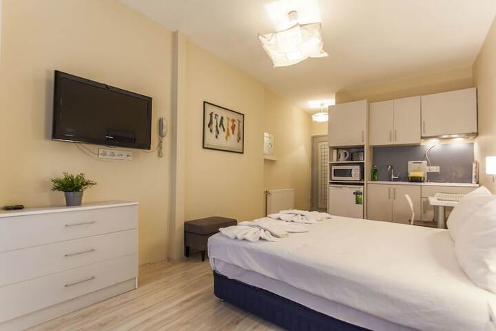 Room 13 of 44