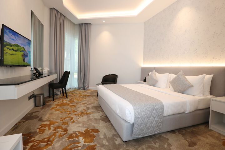 Room 6 of 36