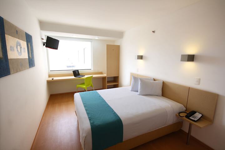 Room 8 of 60