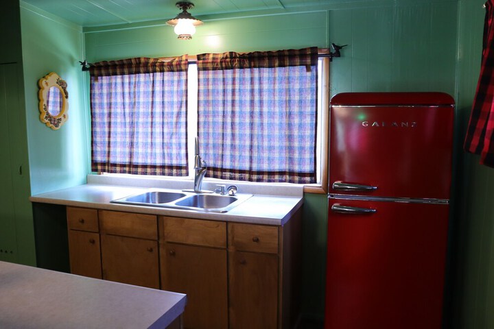 Room 50 of 77