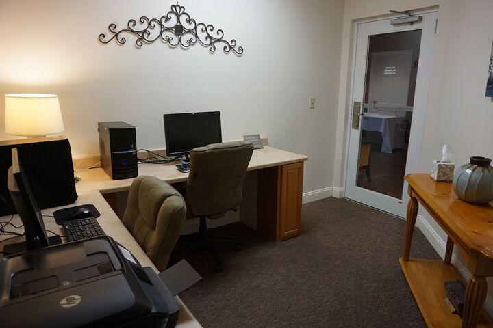 Business Center 36 of 36