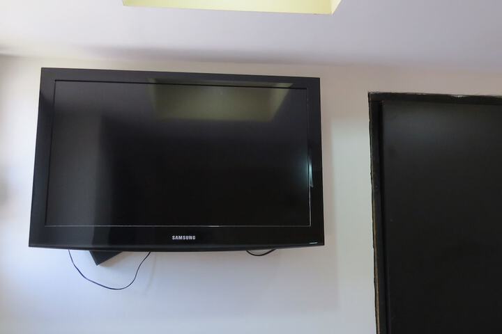 Room 13 of 40
