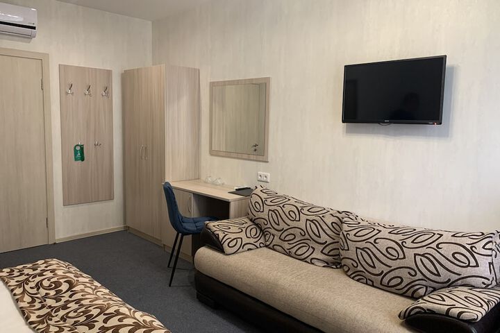 Room 5 of 62