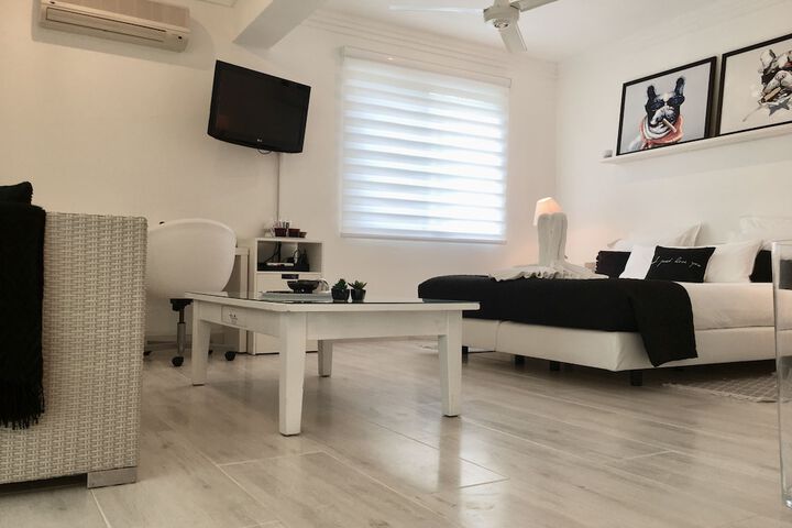 Room 34 of 136