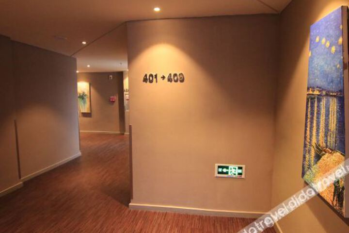 Hotel Interior 22 of 28