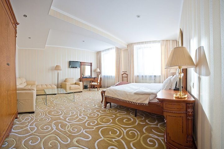 Room 15 of 38