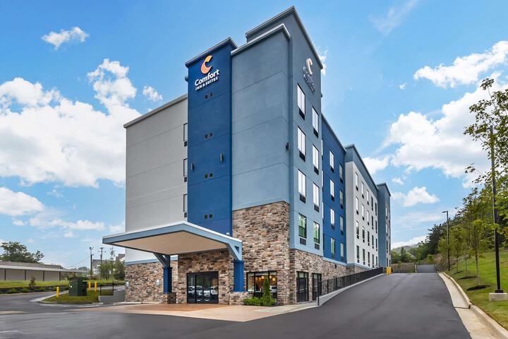 Comfort Inn &  Suites Nashville in Nashville, TN