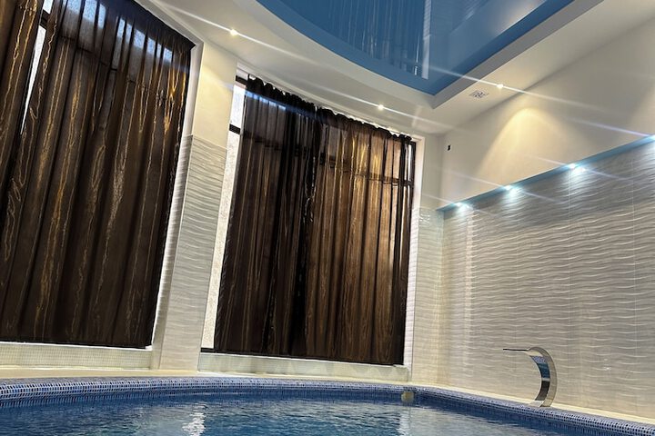 Pool 26 of 32