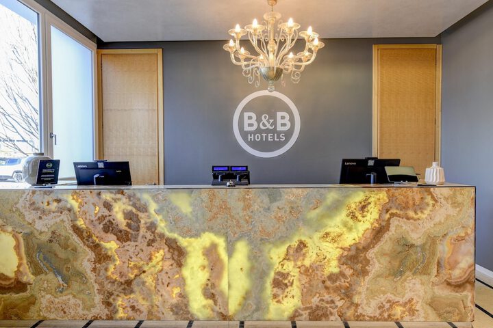 Entrance & Lobby