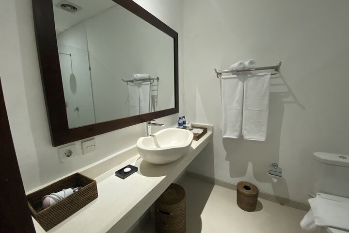 Room 13 of 31