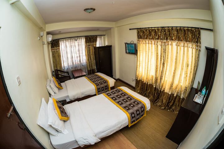 Room 28 of 70